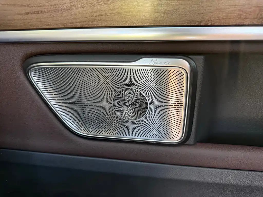 Mercedes-Benz V-Class — фото 14