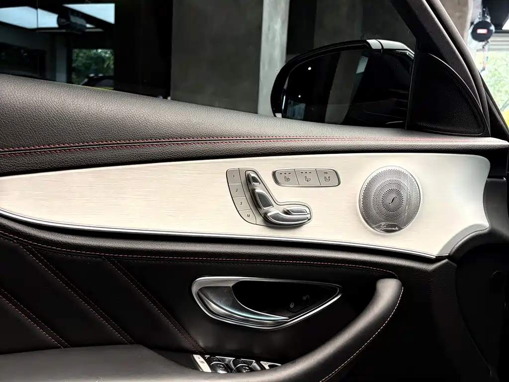 Mercedes-Benz E-Class AMG — фото 8