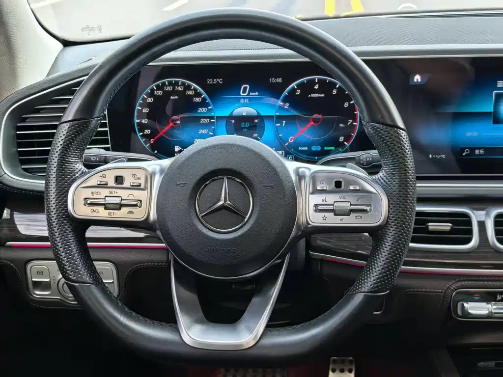Mercedes-Benz GLS — фото 13