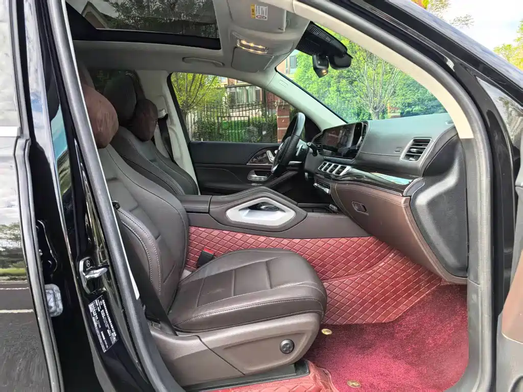 Mercedes-Benz GLS — фото 18