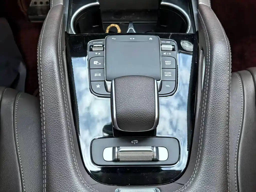 Mercedes-Benz GLS — фото 6