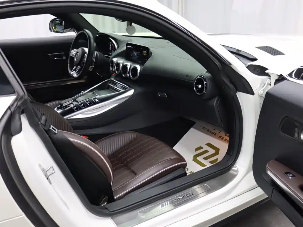 Mercedes-Benz AMG GT — фото 17