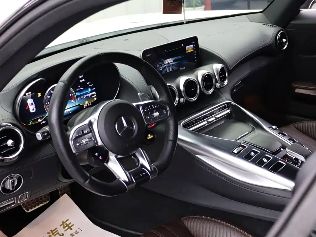 Mercedes-Benz AMG GT — фото 7