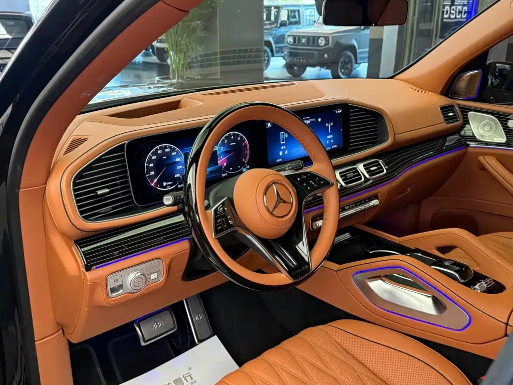Mercedes-Benz GLS — фото 6