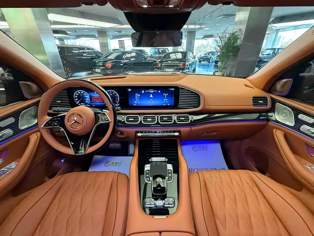 Mercedes-Benz GLS — фото 10