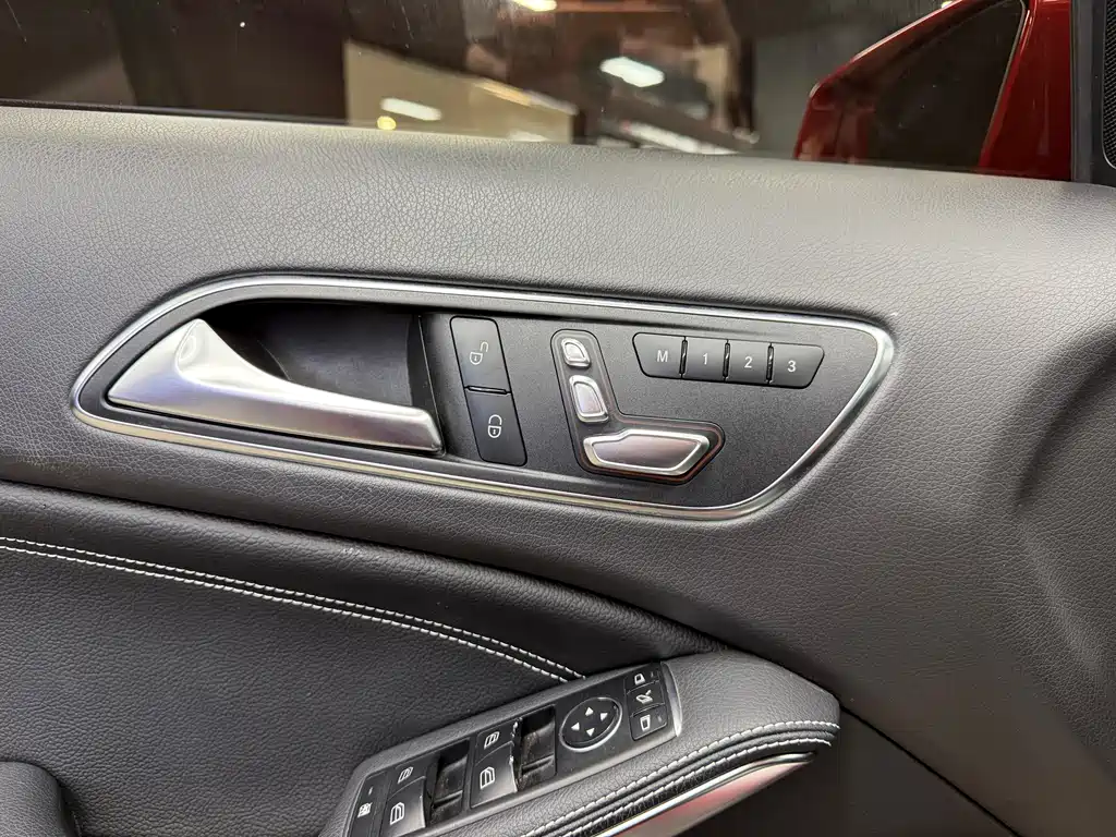 Mercedes-Benz GLA — фото 19