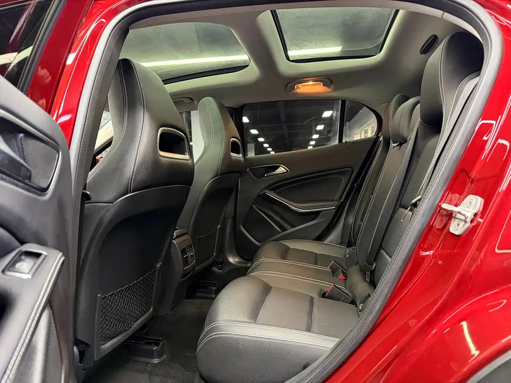 Mercedes-Benz GLA — фото 5