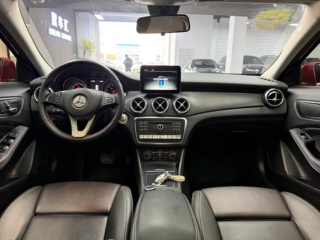 Mercedes-Benz GLA — фото 6