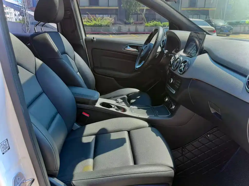 Mercedes-Benz B-Class — фото 15