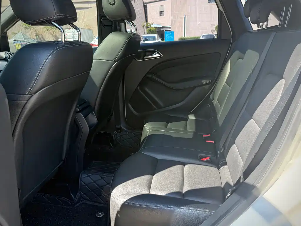 Mercedes-Benz B-Class — фото 10