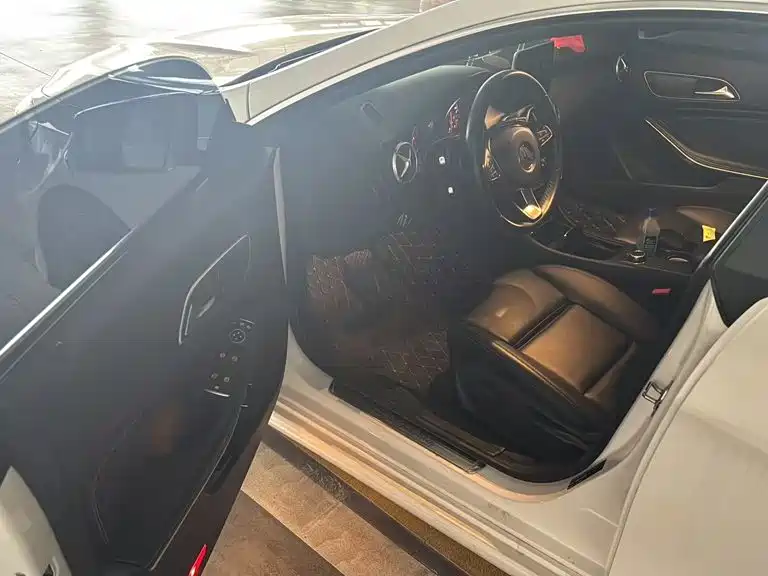 Mercedes-Benz CLA (Import) — фото 18