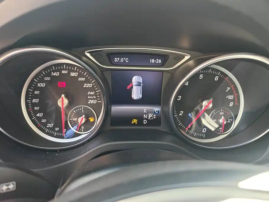 Mercedes-Benz GLA — фото 14
