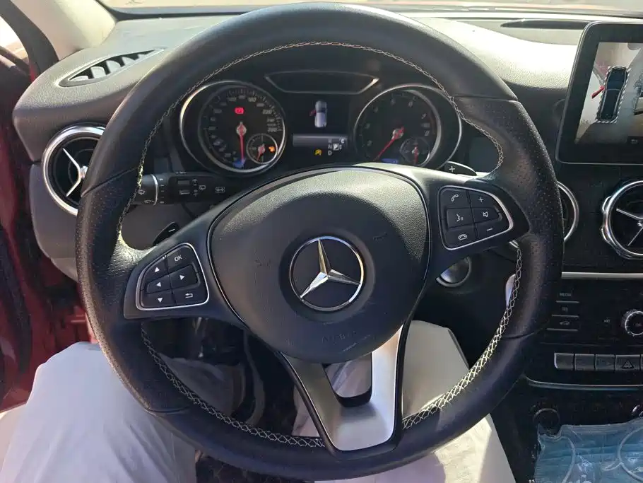 Mercedes-Benz GLA — фото 15