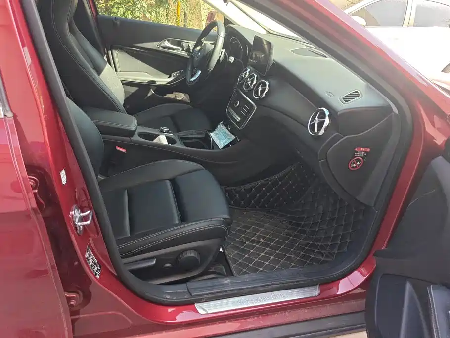 Mercedes-Benz GLA — фото 8
