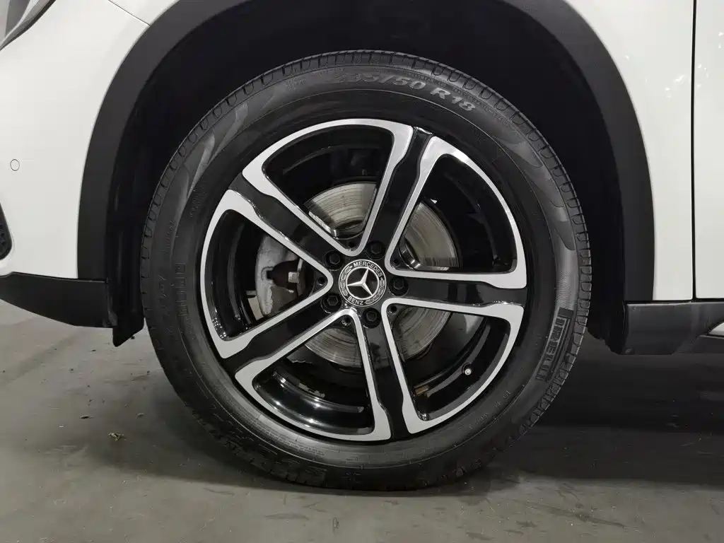 Mercedes-Benz GLA — фото 17