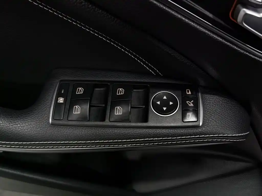 Mercedes-Benz GLA — фото 9