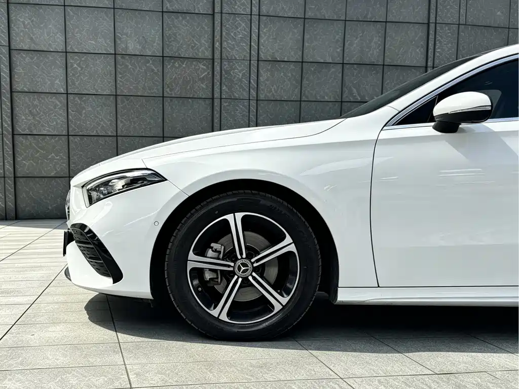 Mercedes-Benz A-Class — фото 17