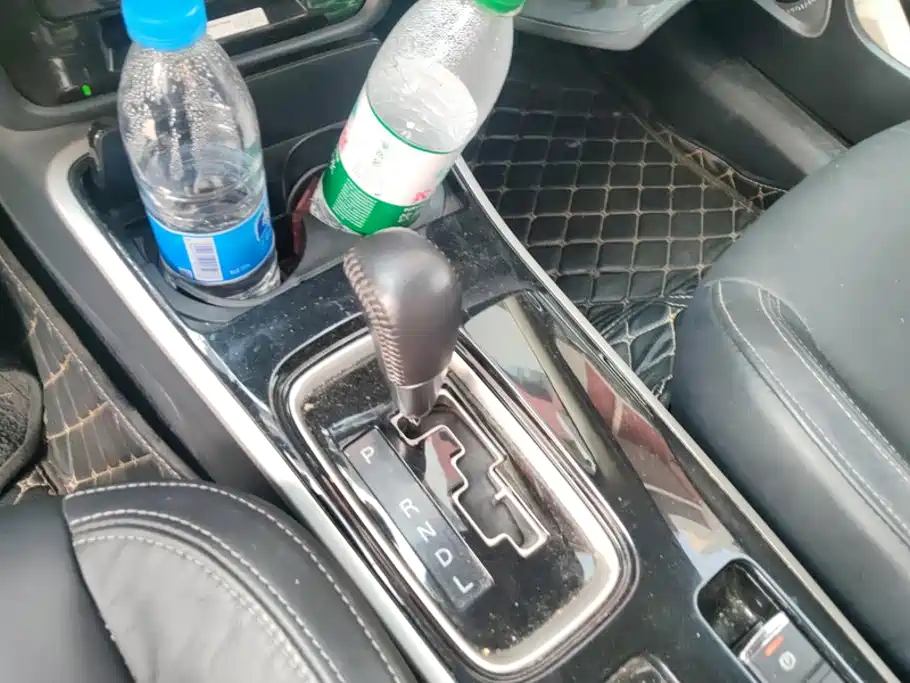 Mitsubishi Outlander — фото 15