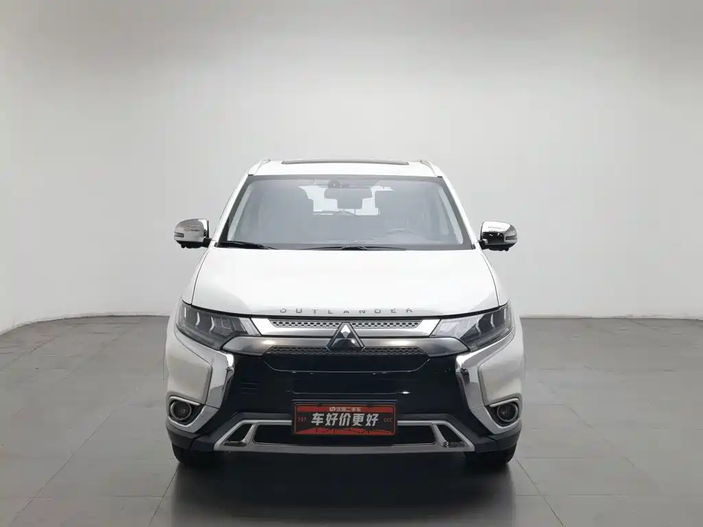 Mitsubishi Outlander — фото 3