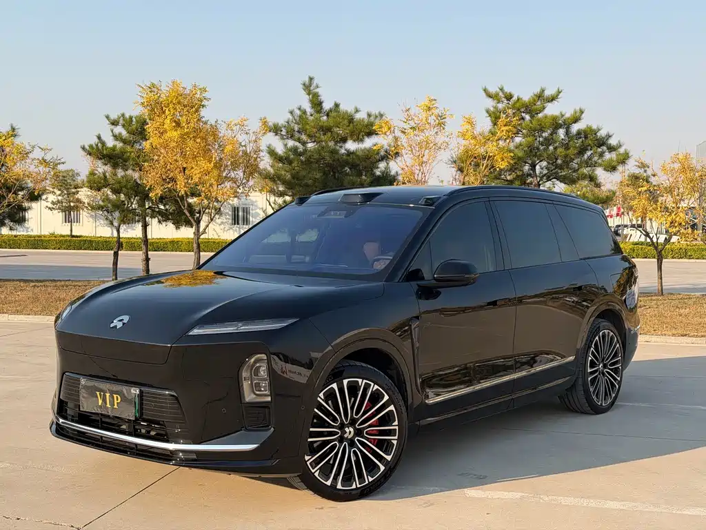 NIO ES8
