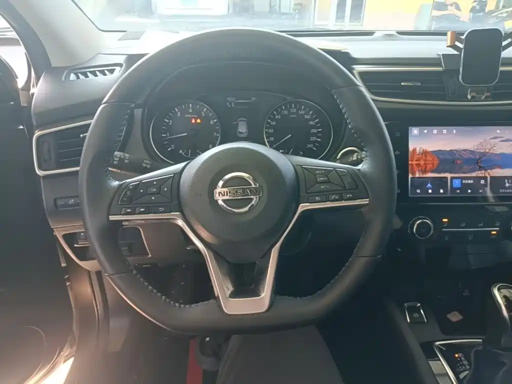 Nissan Qashqai — фото 11