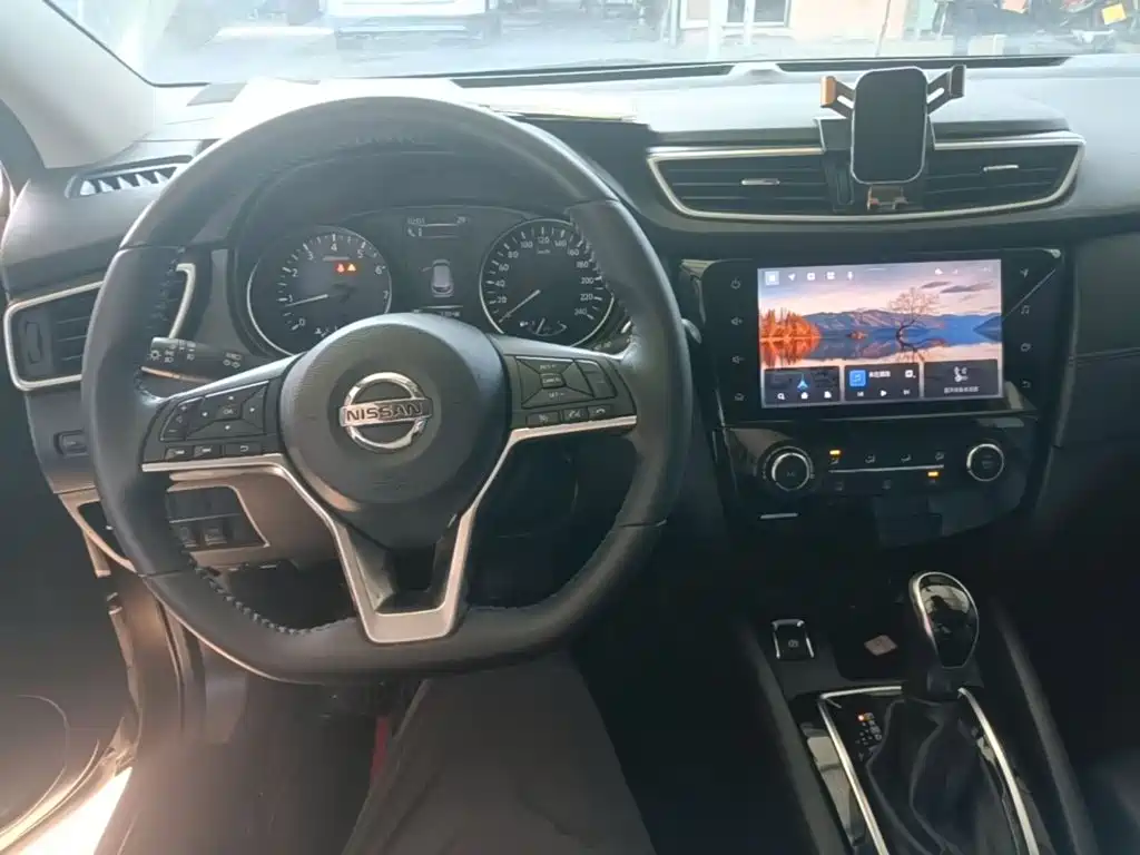Nissan Qashqai — фото 10