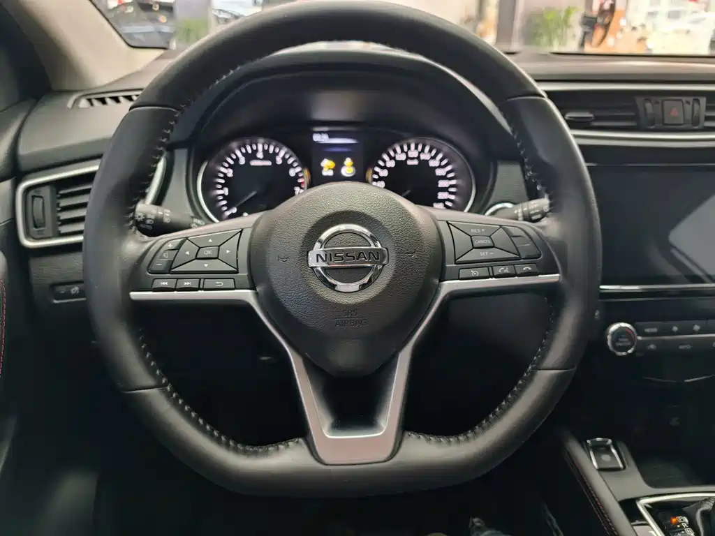 Nissan Qashqai — фото 18