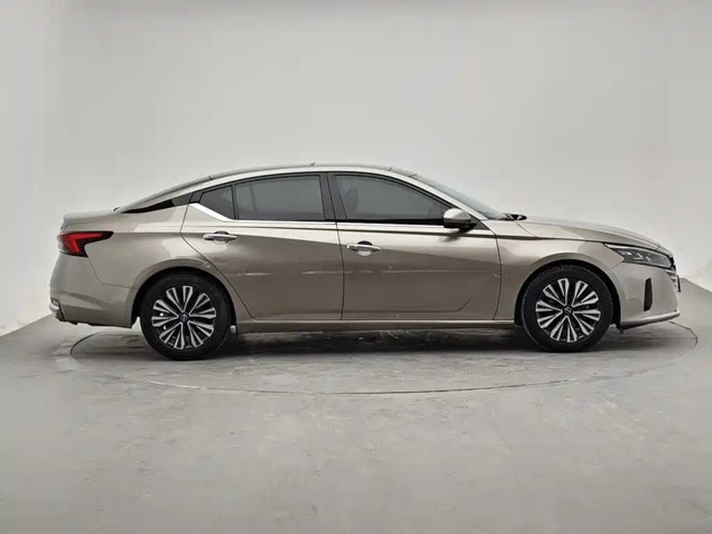 Nissan Teana — фото 2