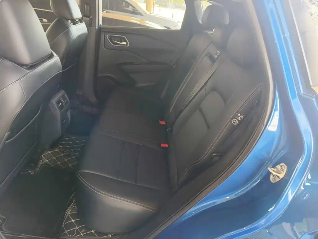 Nissan Qashqai — фото 17