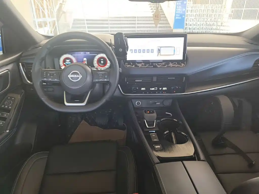 Nissan Qashqai — фото 10