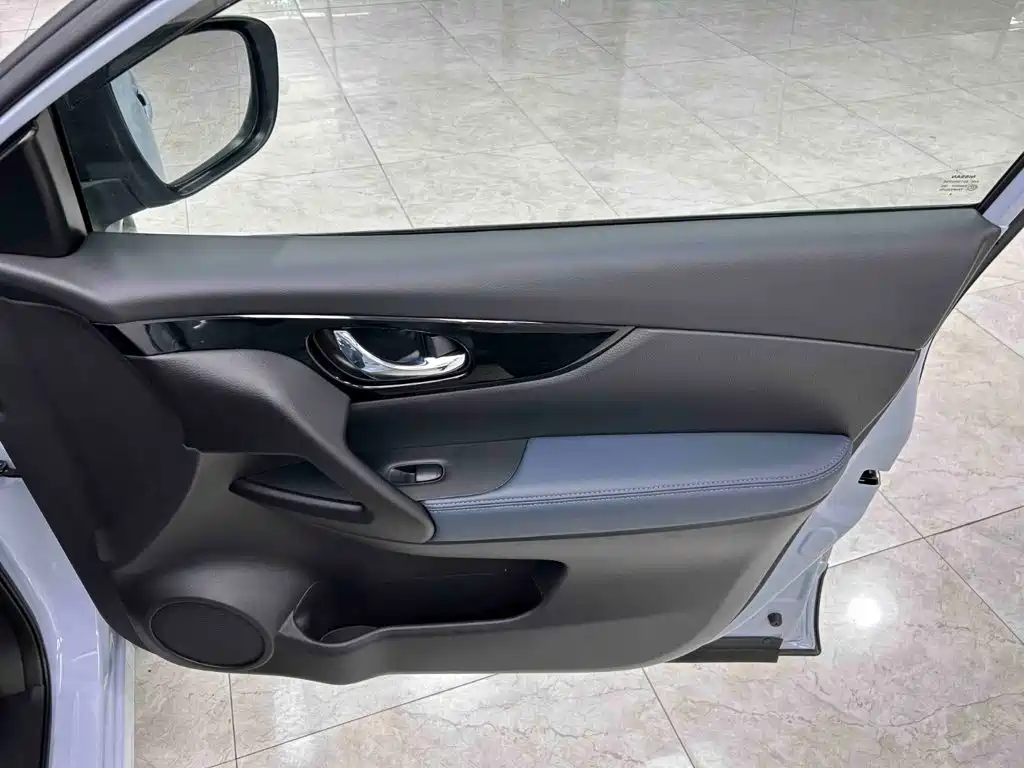 Nissan Qashqai — фото 19