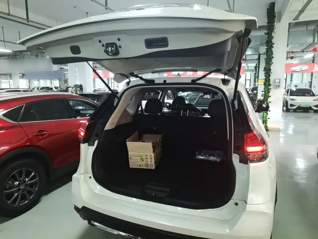 Nissan X-Trail — фото 19