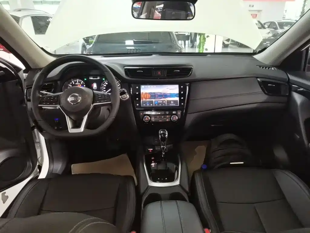 Nissan X-Trail — фото 10