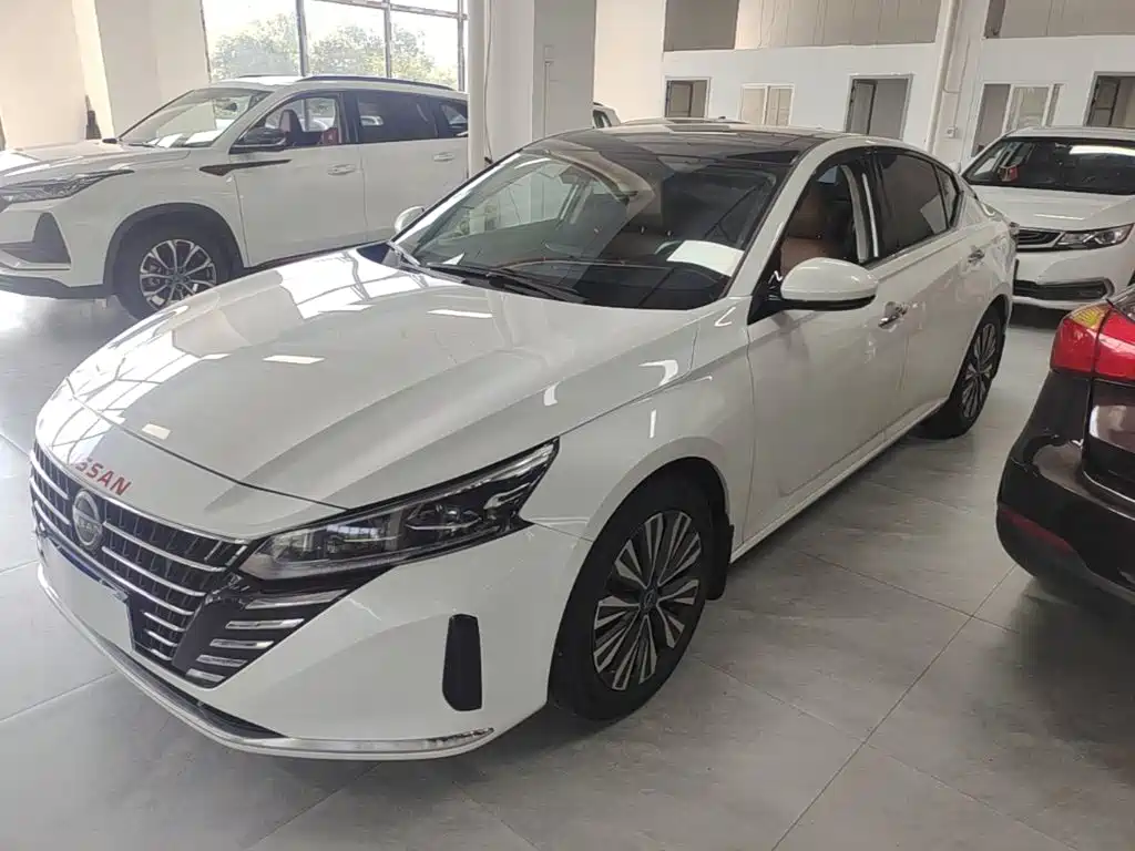 Nissan Teana — фото 2