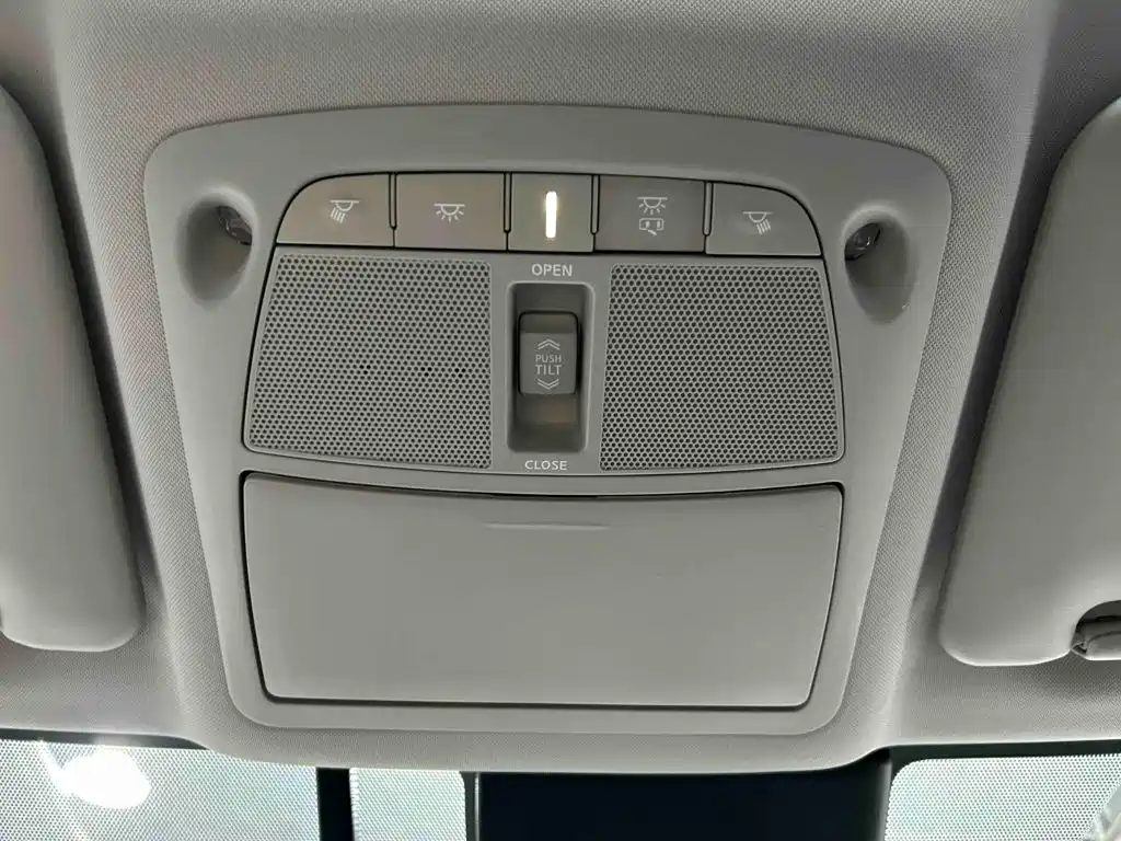 Nissan X-Trail — фото 14