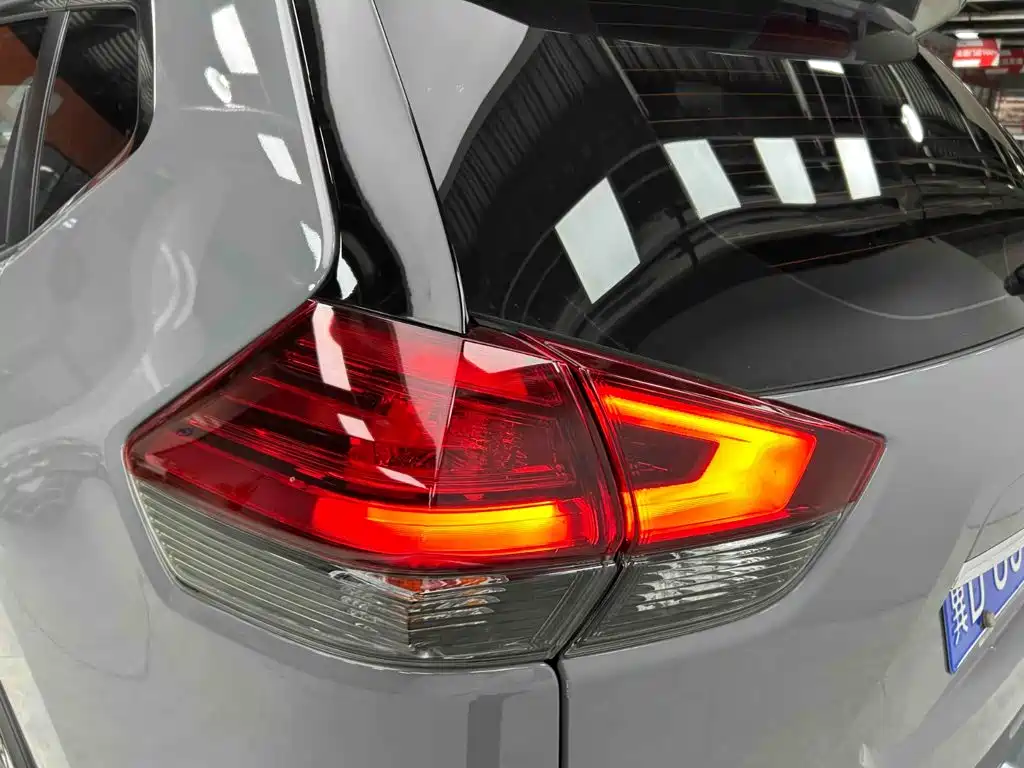 Nissan X-Trail — фото 24