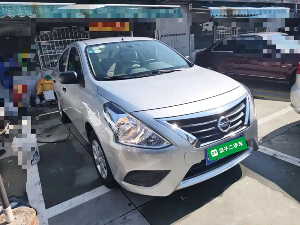 Nissan Sunny — фото 4