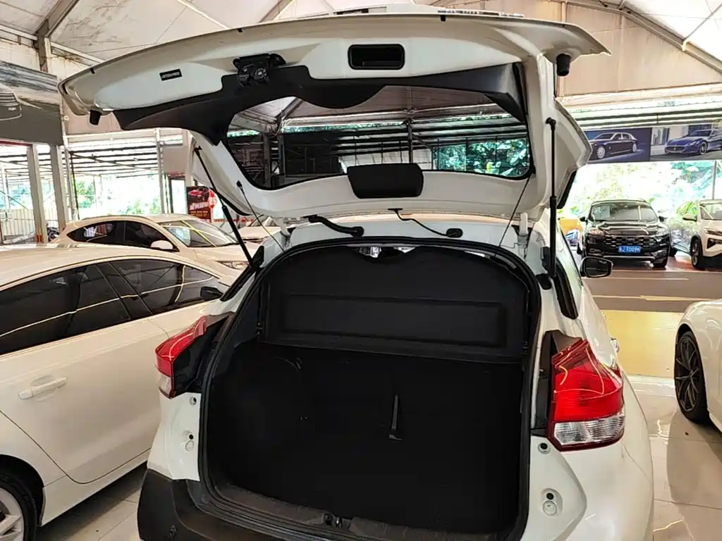 Nissan Kicks — фото 19