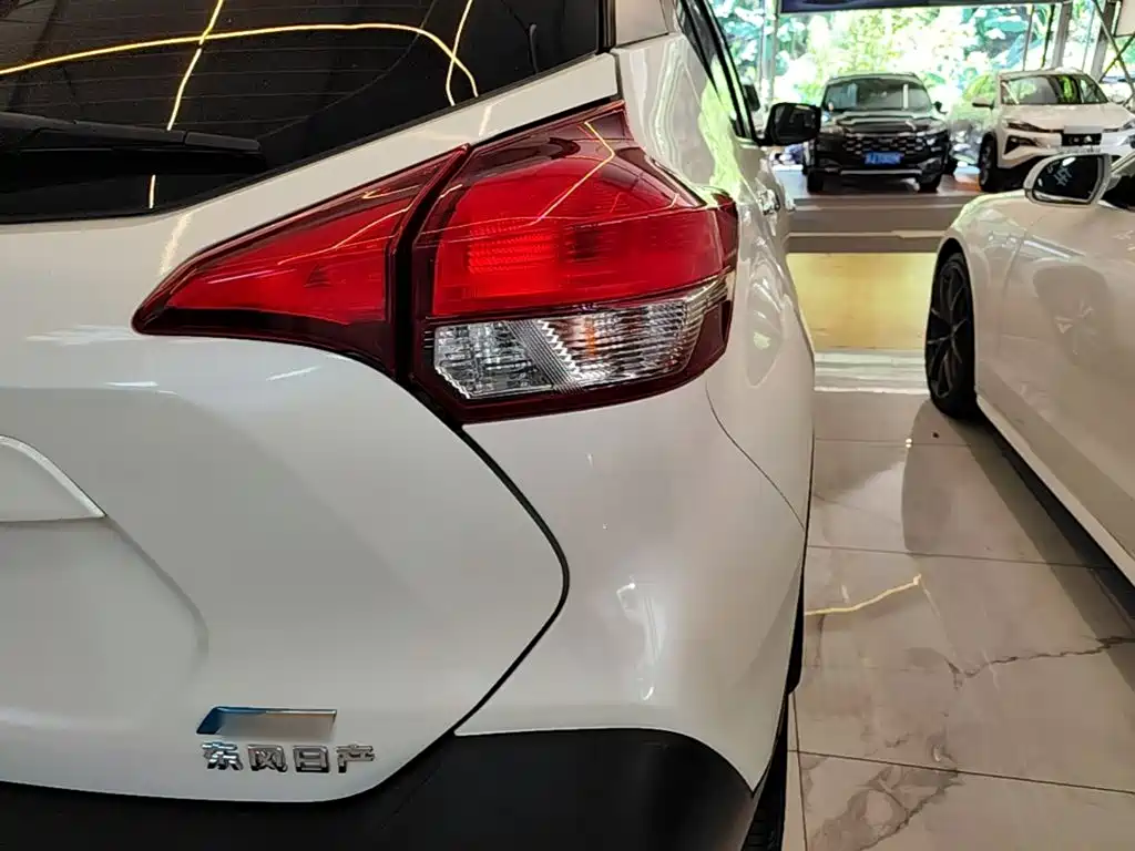 Nissan Kicks — фото 8