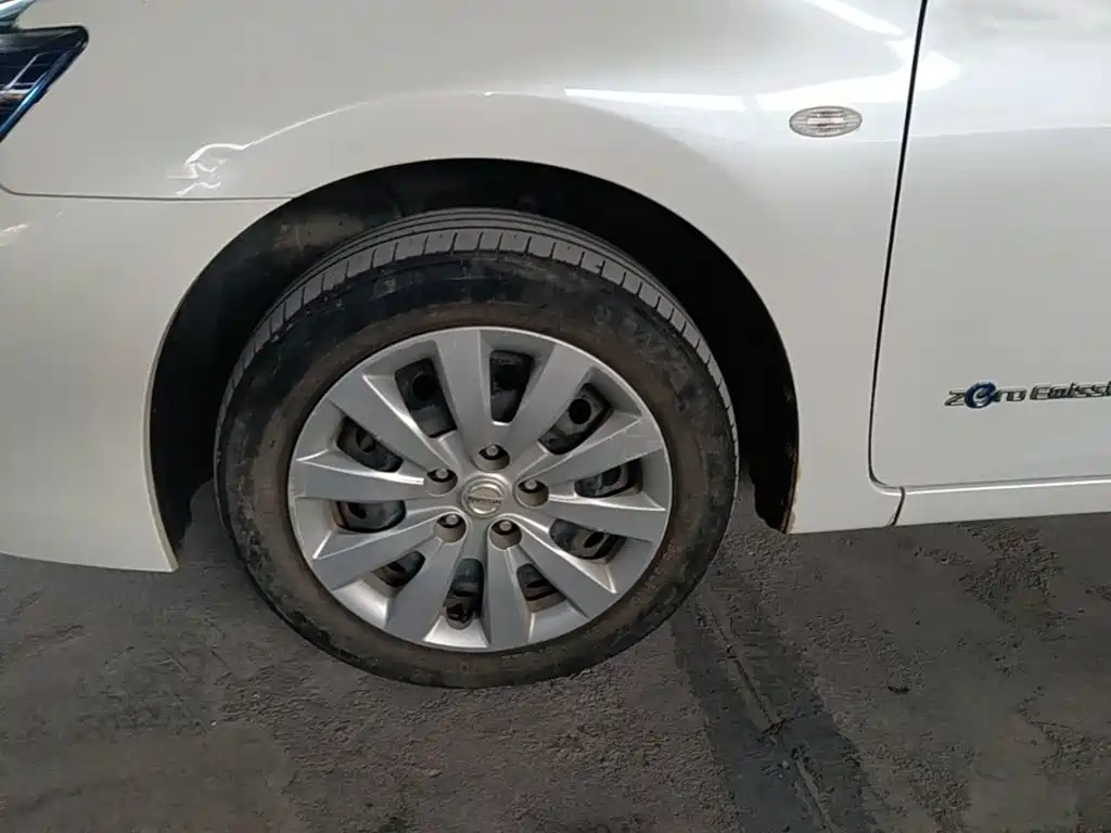Nissan Sylphy EV — фото 23