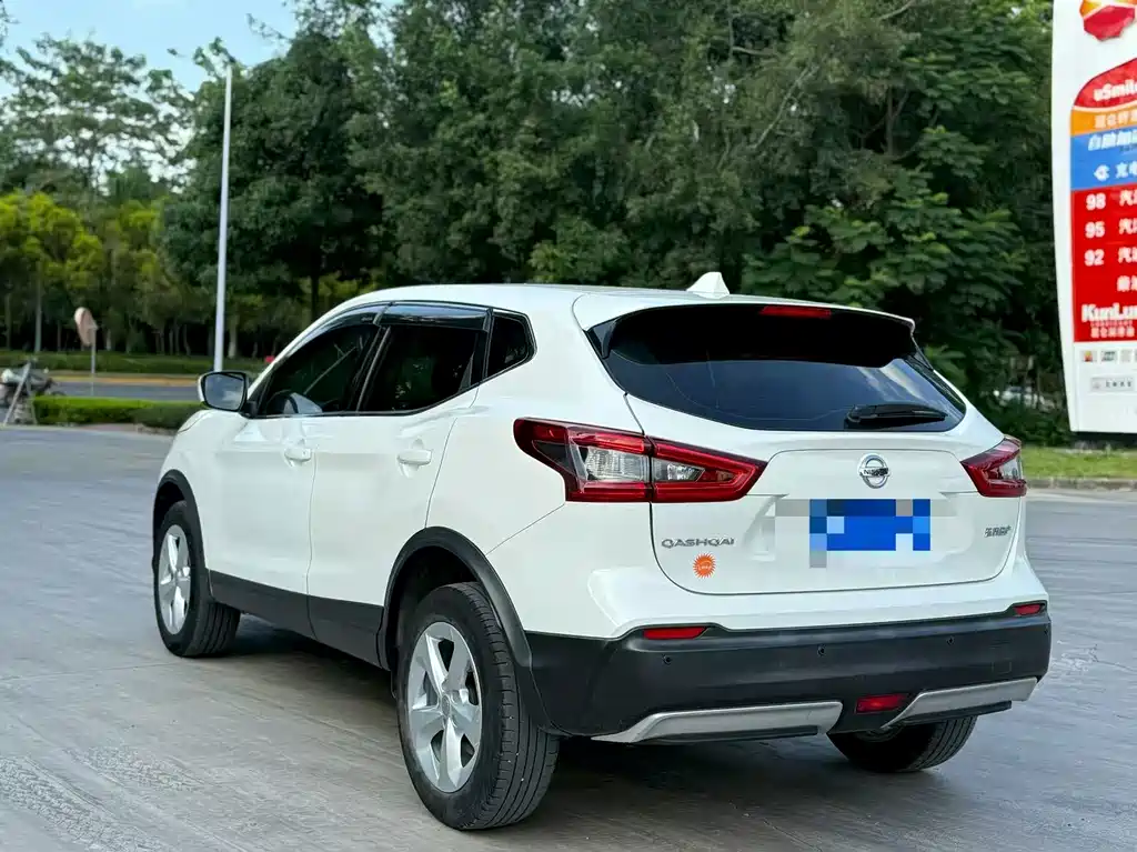 Nissan Qashqai — фото 6