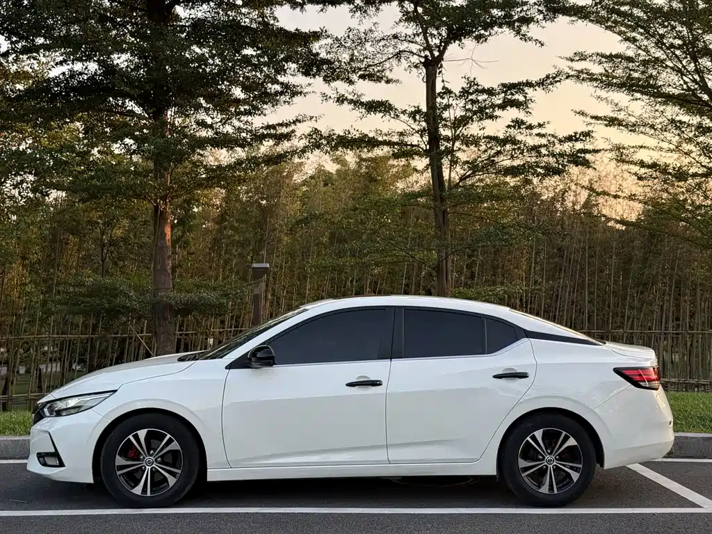 Nissan Sylphy — фото 4