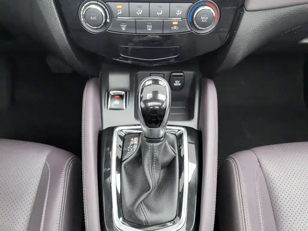 Nissan Qashqai — фото 13