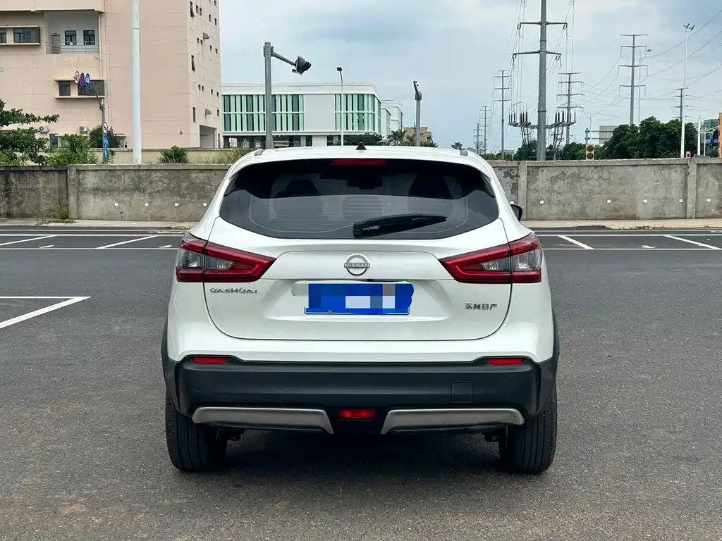 Nissan Qashqai — фото 9