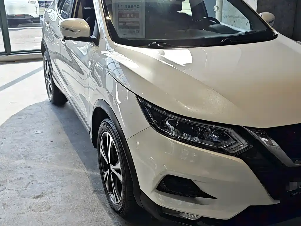 Nissan Qashqai — фото 5