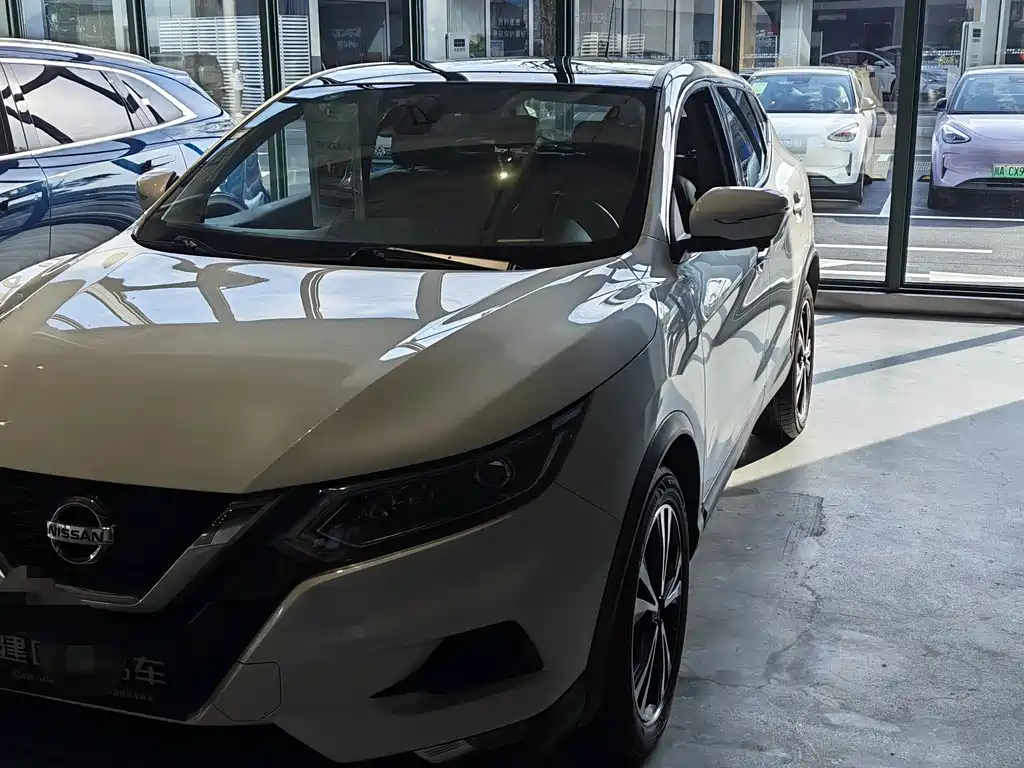 Nissan Qashqai — фото 6