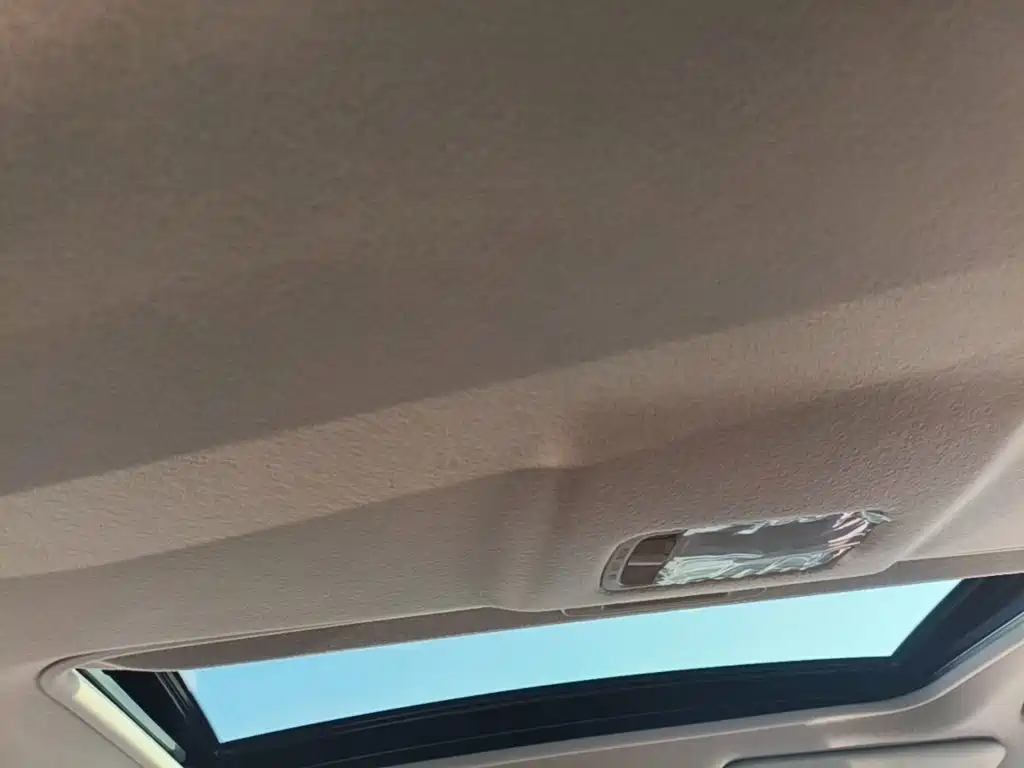 Nissan Tiida — фото 18