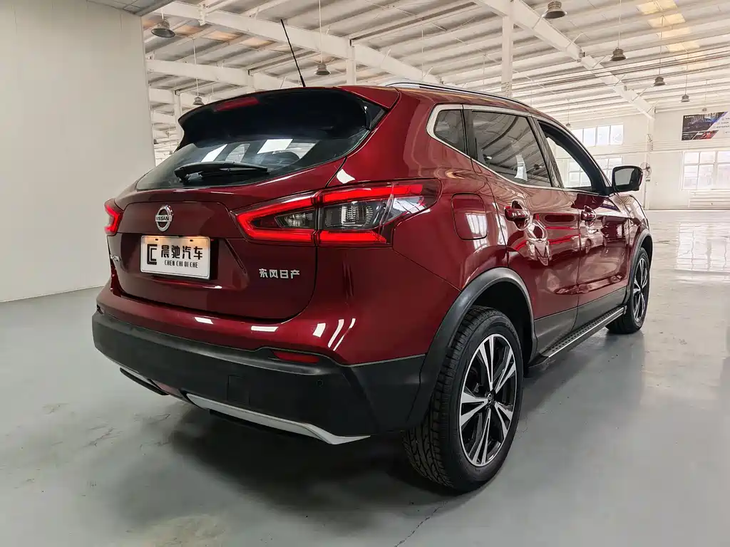 Nissan Qashqai — фото 4