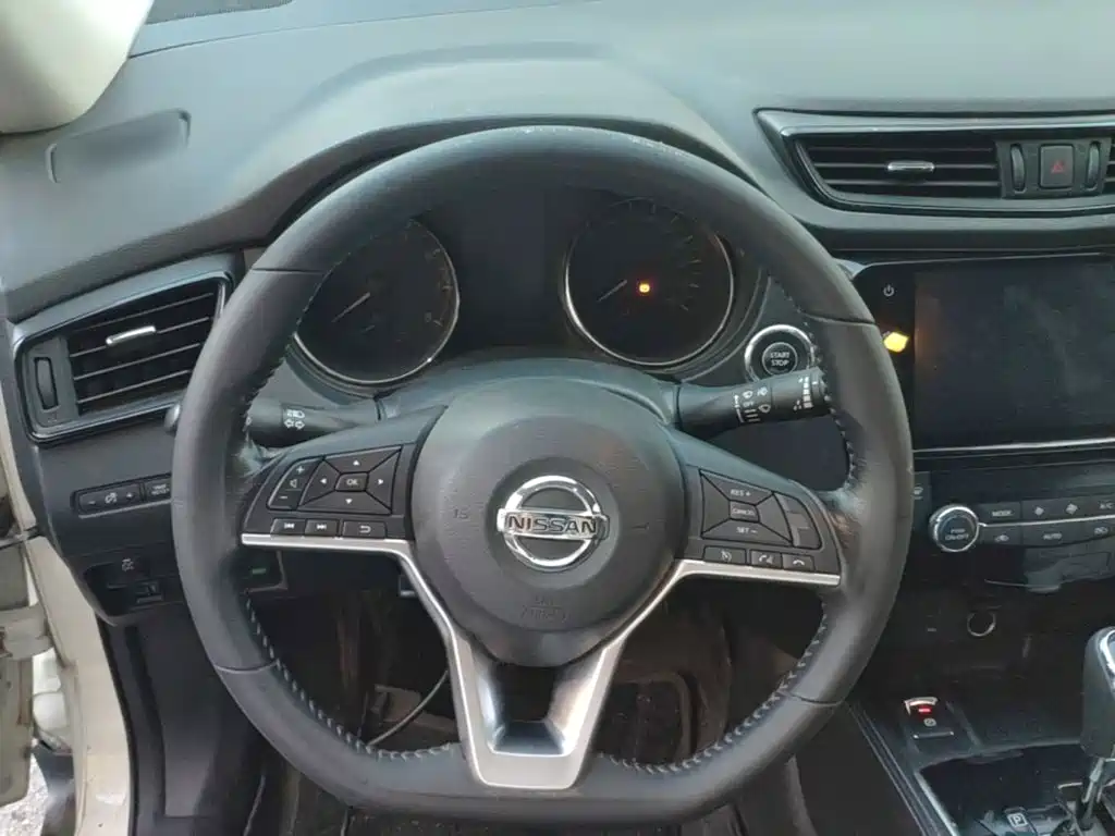 Nissan X-Trail — фото 11
