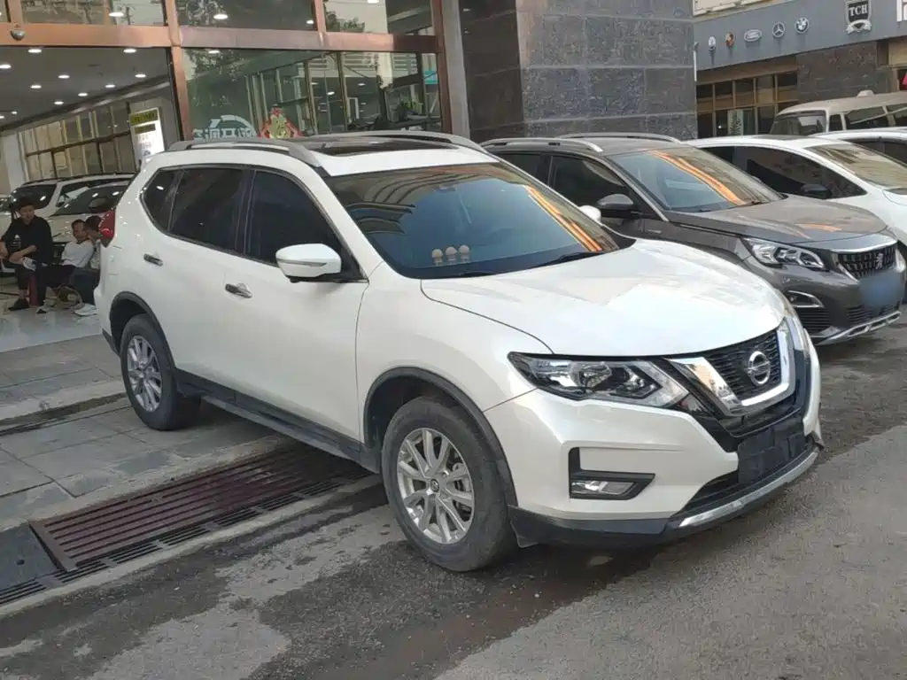 Nissan X-Trail — фото 4